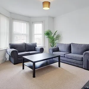 Ashley Road 3 Apartment Poole